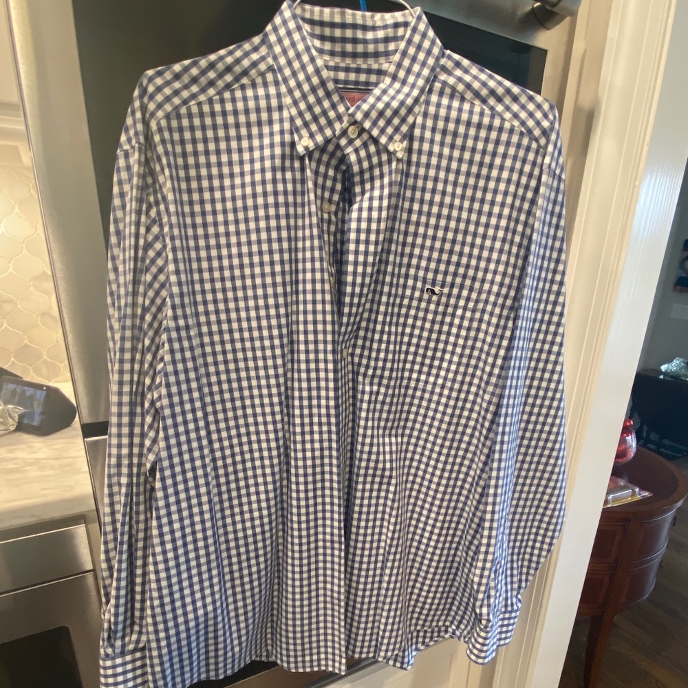 Vineyard Vines Button Down - image 1